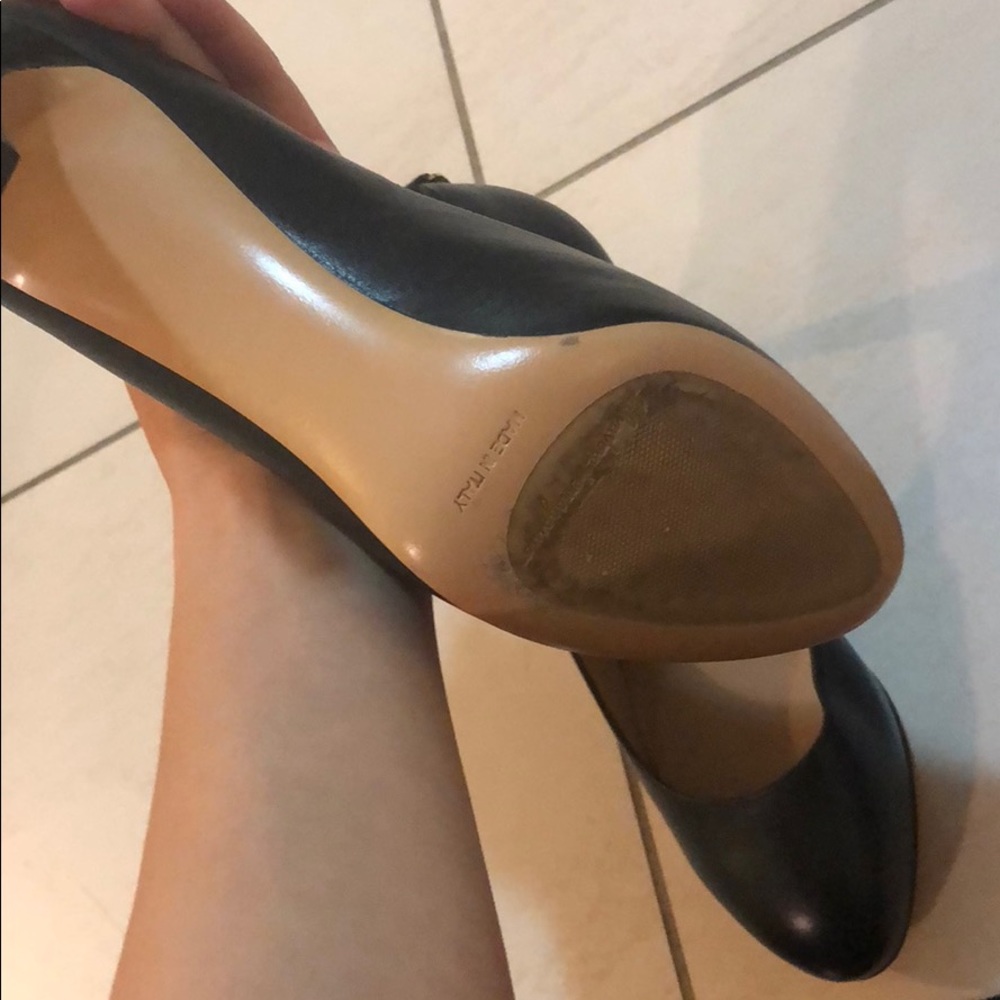 Salvador Ferragamo Heels! - Picture 6 of 9